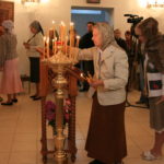 Первая литургия в цокольном храме